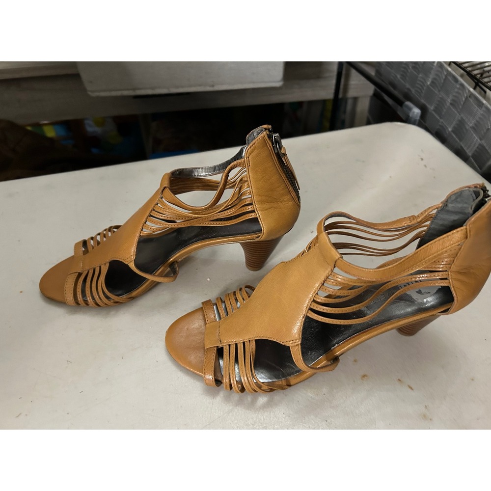 Nine West caged Tan Strappy Leather  Sandals Back Zip Cone Heel 7.5